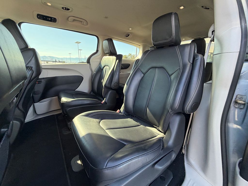 Thumbnail: 2024 Chrysler Pacifica - 9