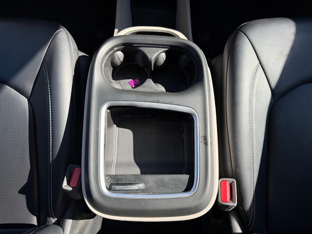 Thumbnail: 2024 Chrysler Pacifica - 12