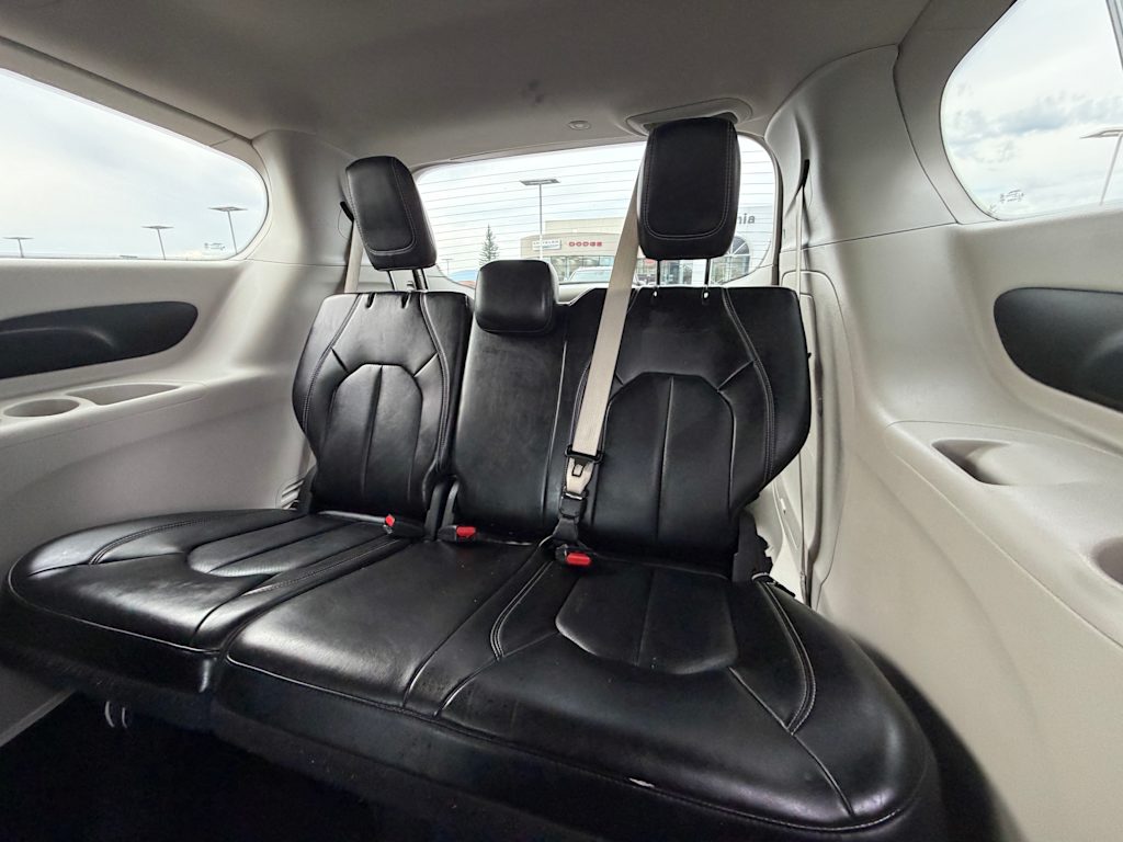 Thumbnail: 2024 Chrysler Pacifica - 26