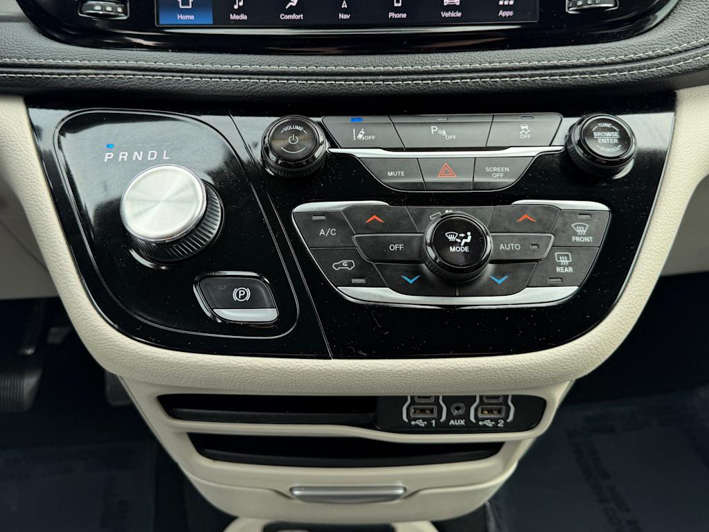 Thumbnail: 2024 Chrysler Pacifica - 21
