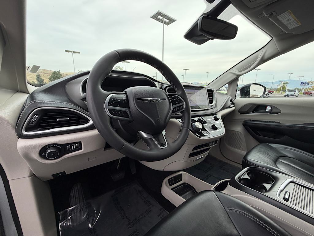 Thumbnail: 2024 Chrysler Pacifica - 2