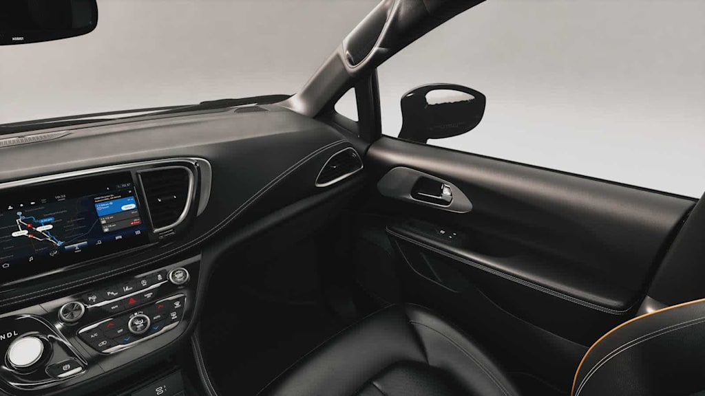 Thumbnail: 2027 Chrysler Pacifica - 6
