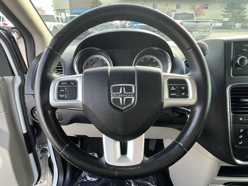 Thumbnail: 2016 Dodge Grand Caravan - 15