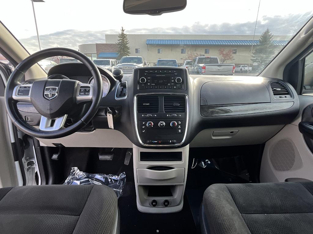 Thumbnail: 2016 Dodge Grand Caravan - 11