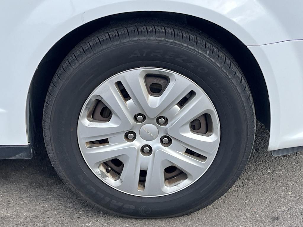 Thumbnail: 2016 Dodge Grand Caravan - 9