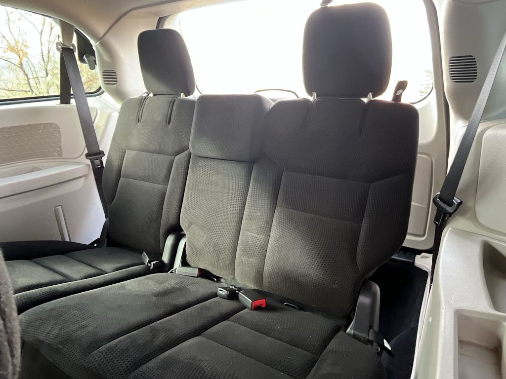 Thumbnail: 2016 Dodge Grand Caravan - 23