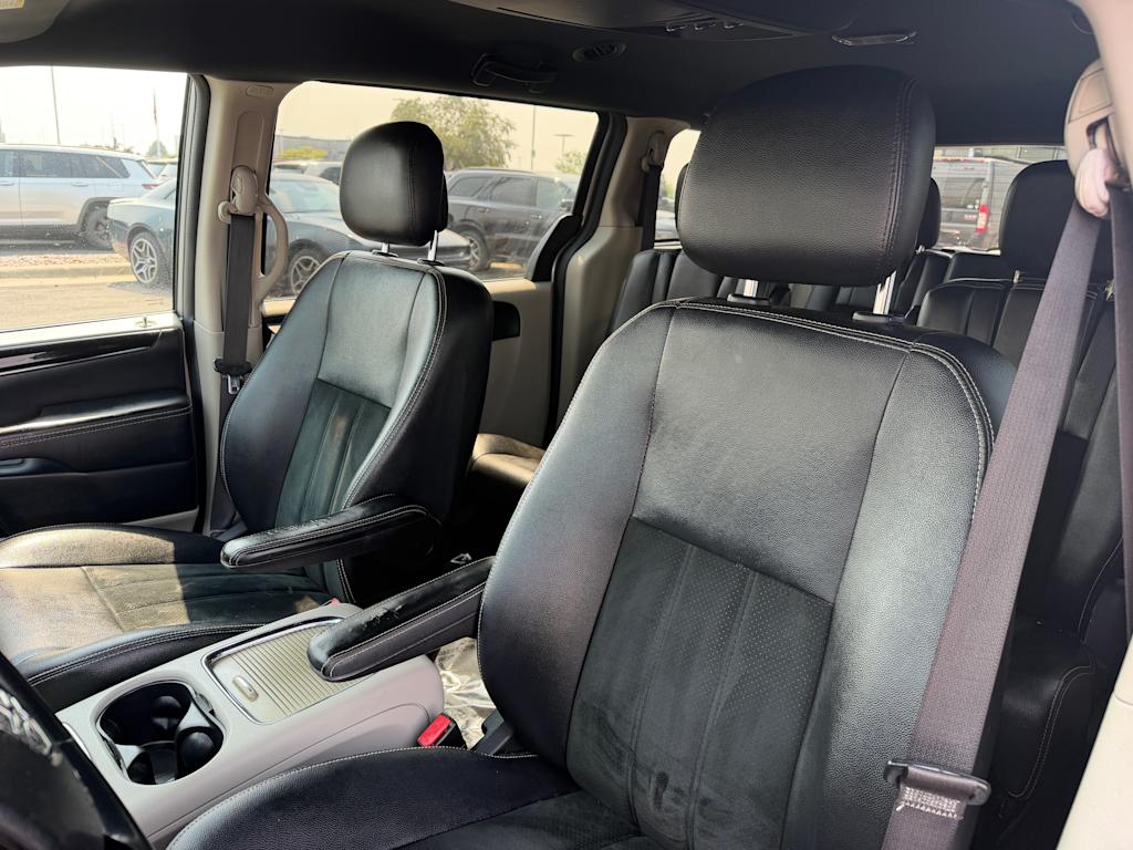 Thumbnail: 2016 Dodge Grand Caravan - 7
