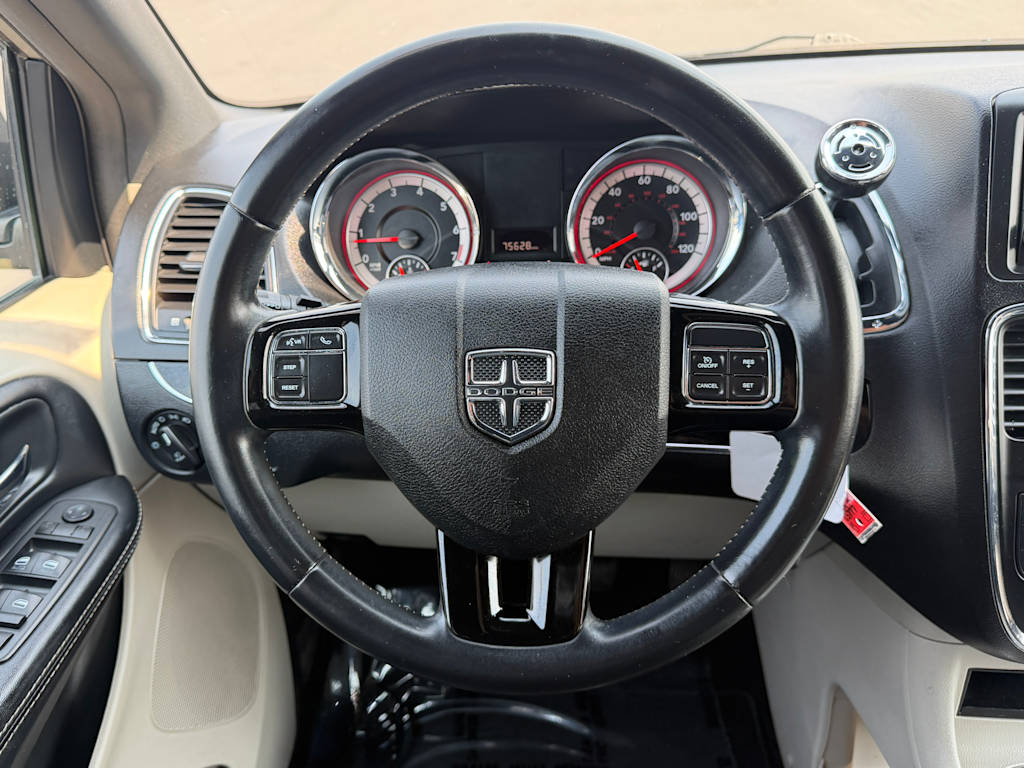 Thumbnail: 2016 Dodge Grand Caravan - 6