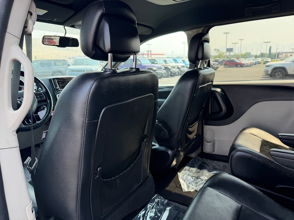 Thumbnail: 2016 Dodge Grand Caravan - 9