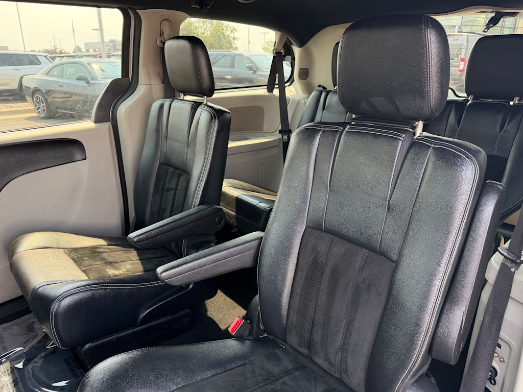 Thumbnail: 2016 Dodge Grand Caravan - 8