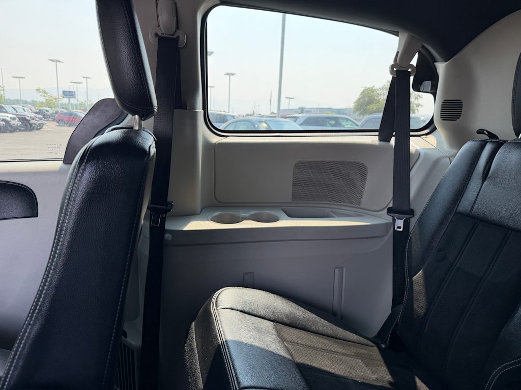 Thumbnail: 2016 Dodge Grand Caravan - 28
