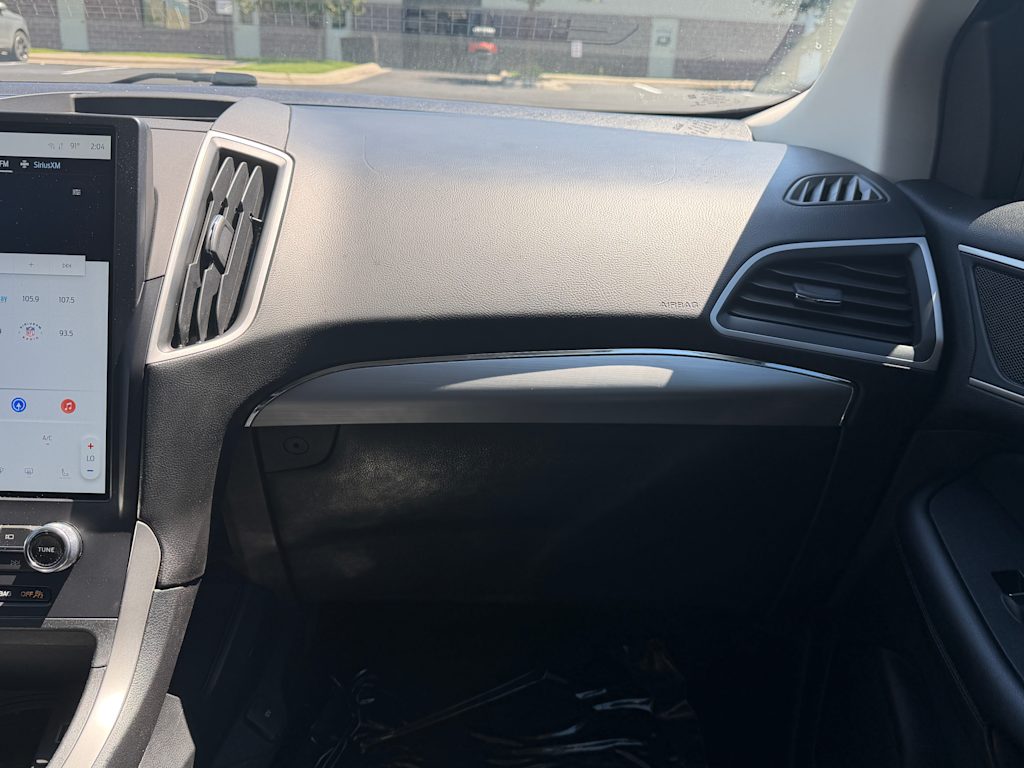 Thumbnail: 2022 Ford Edge - 21