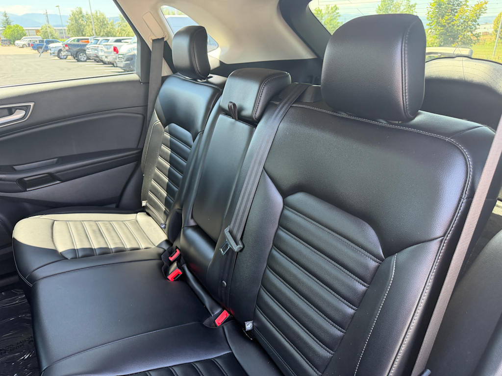 Thumbnail: 2022 Ford Edge - 9