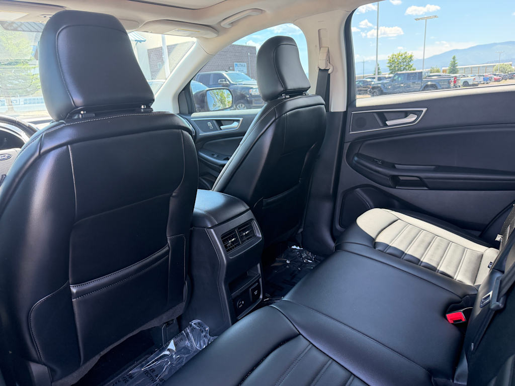 Thumbnail: 2022 Ford Edge - 27