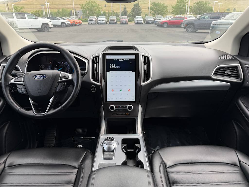 Thumbnail: 2021 Ford Edge - 2