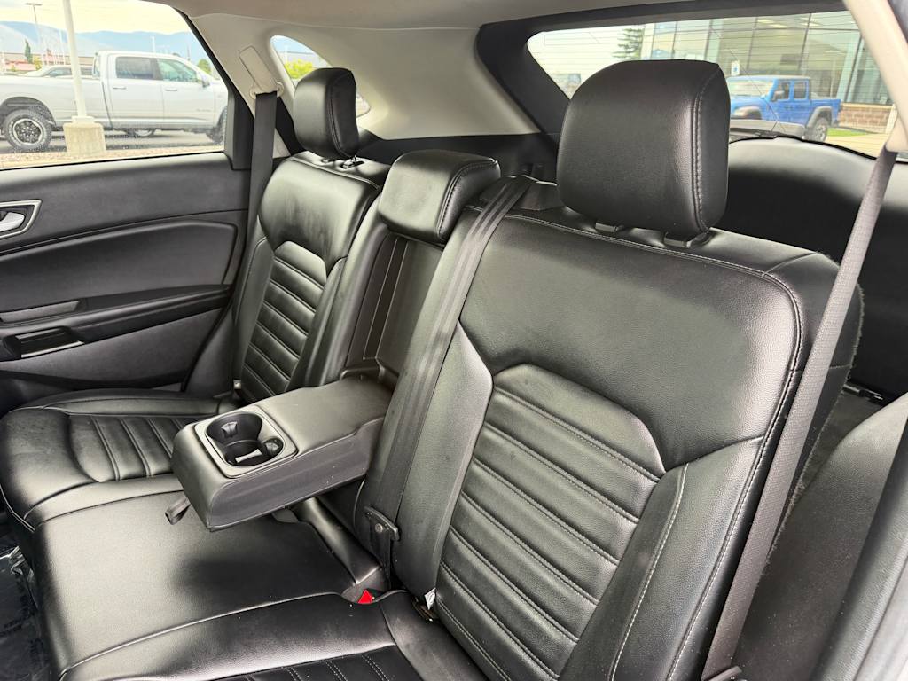 Thumbnail: 2021 Ford Edge - 7