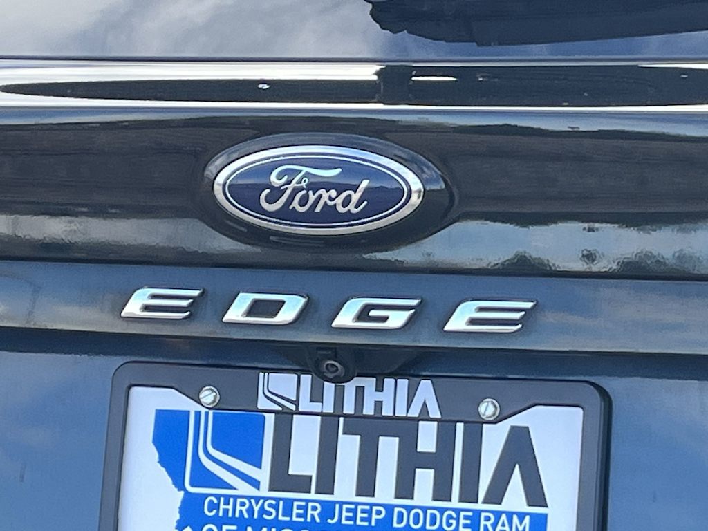 2022 Ford Edge Titanium 7