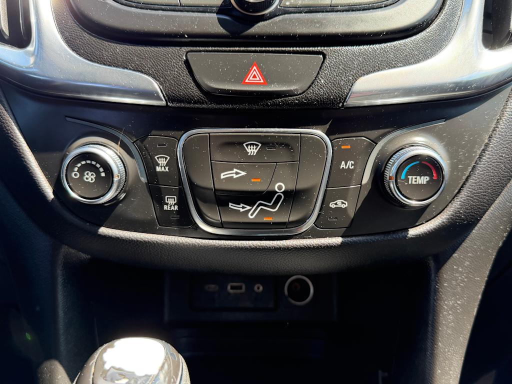 Thumbnail: 2021 Chevrolet Equinox - 22