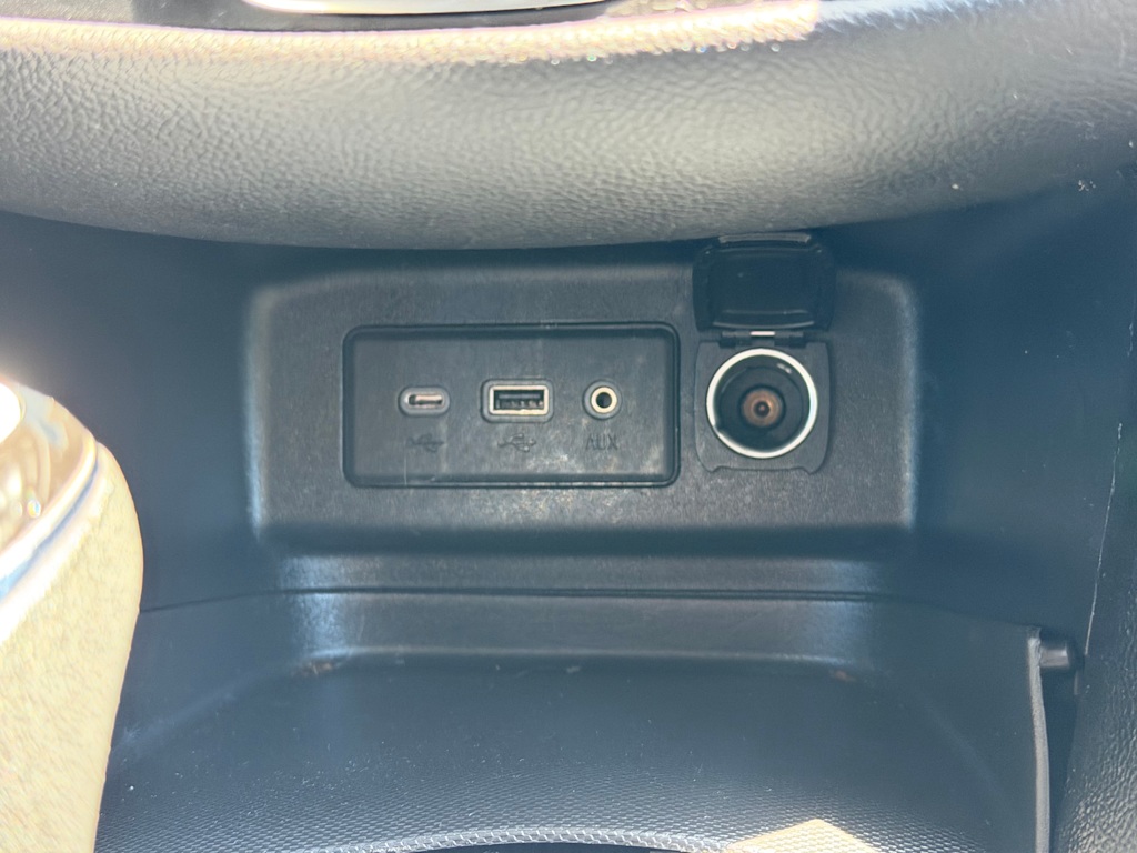 Thumbnail: 2021 Chevrolet Equinox - 23