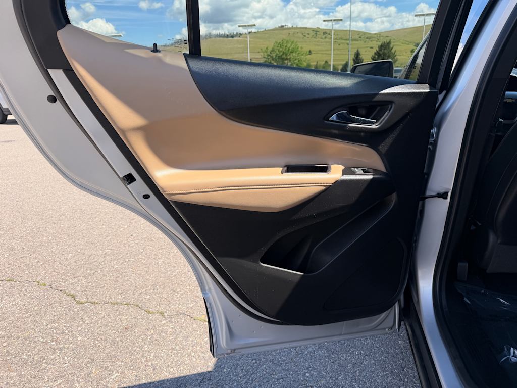 Thumbnail: 2022 Chevrolet Equinox - 25