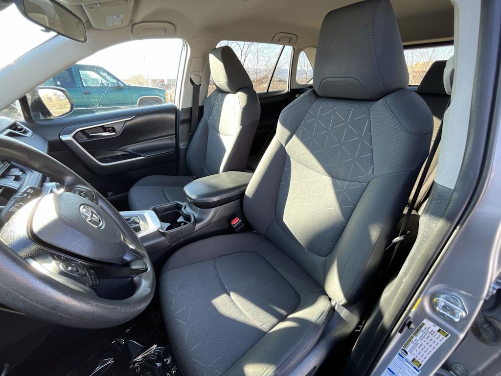 Thumbnail: 2021 Toyota RAV4 - 11