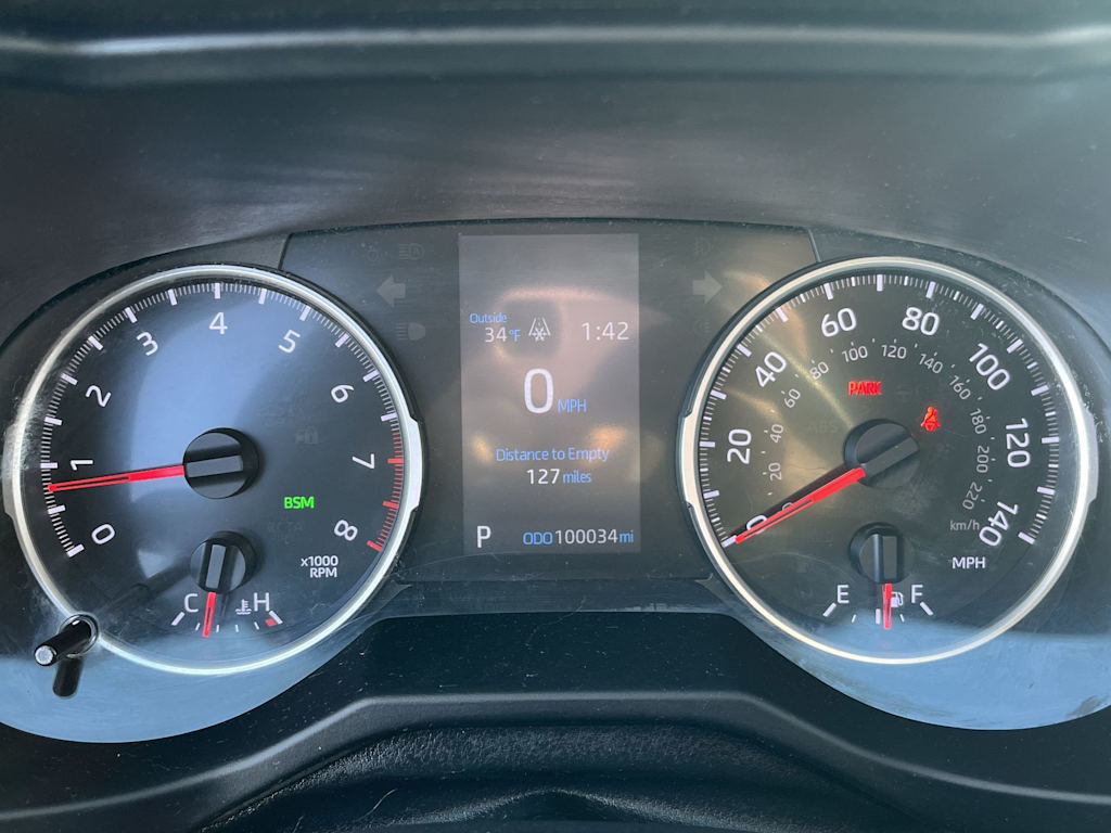 Thumbnail: 2021 Toyota RAV4 - 17