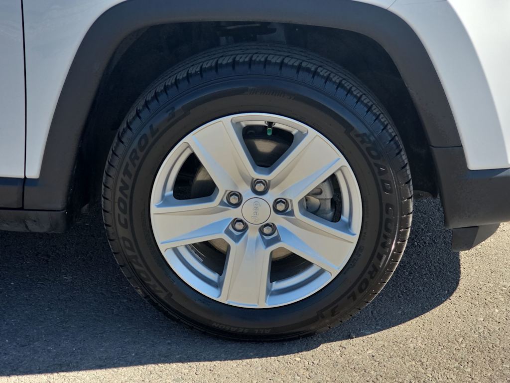 Thumbnail: 2022 Jeep Compass - 8
