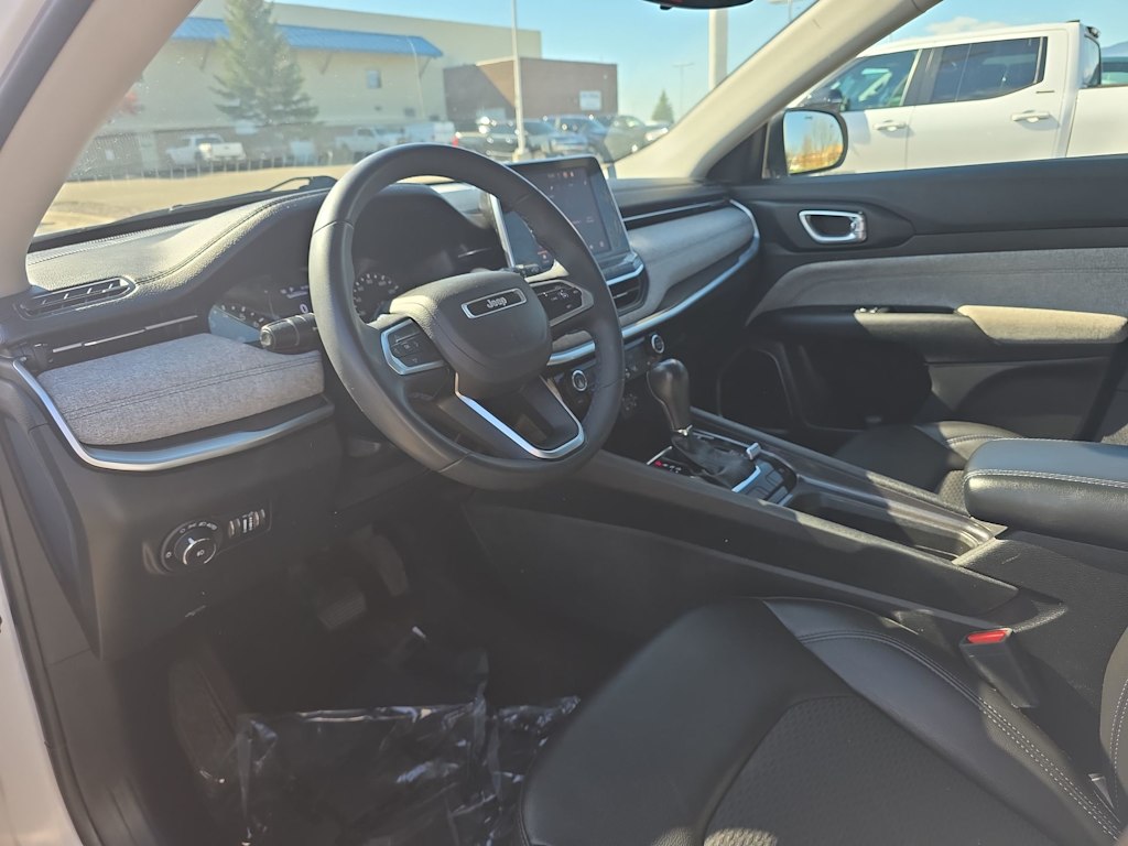 Thumbnail: 2022 Jeep Compass - 2