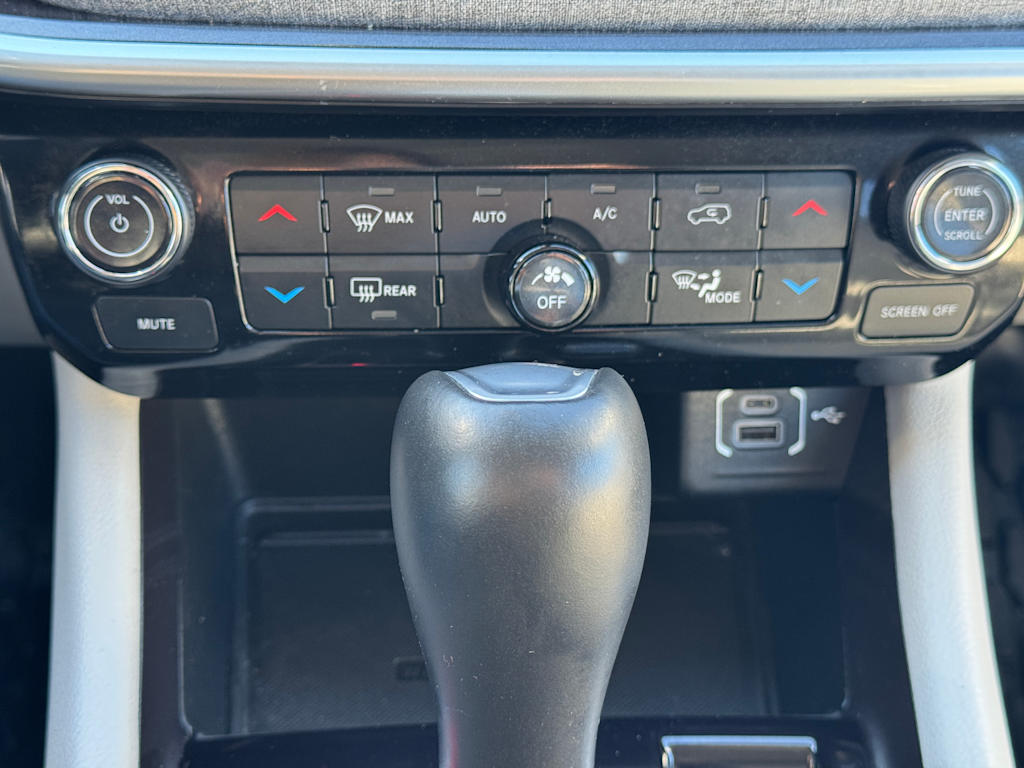 2022 Jeep Compass Latitude 27