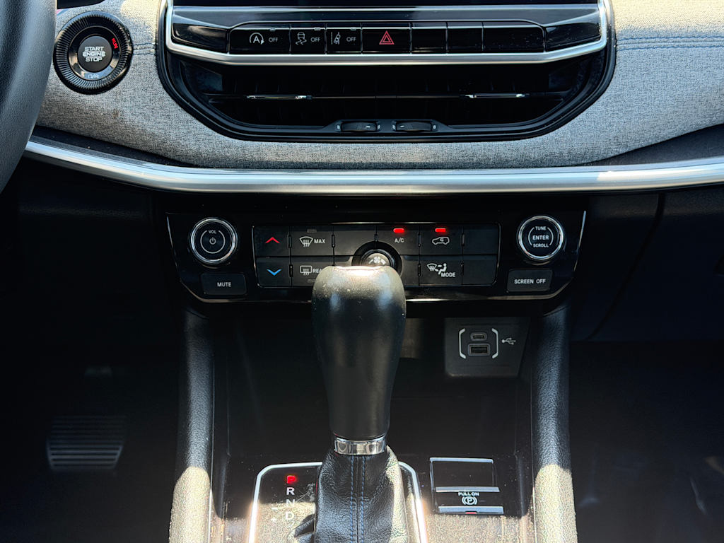 Thumbnail: 2022 Jeep Compass - 11