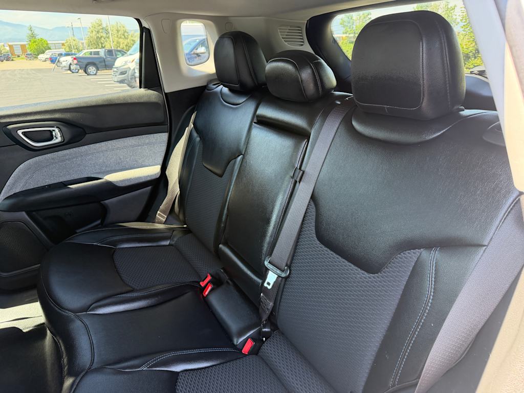 Thumbnail: 2022 Jeep Compass - 9
