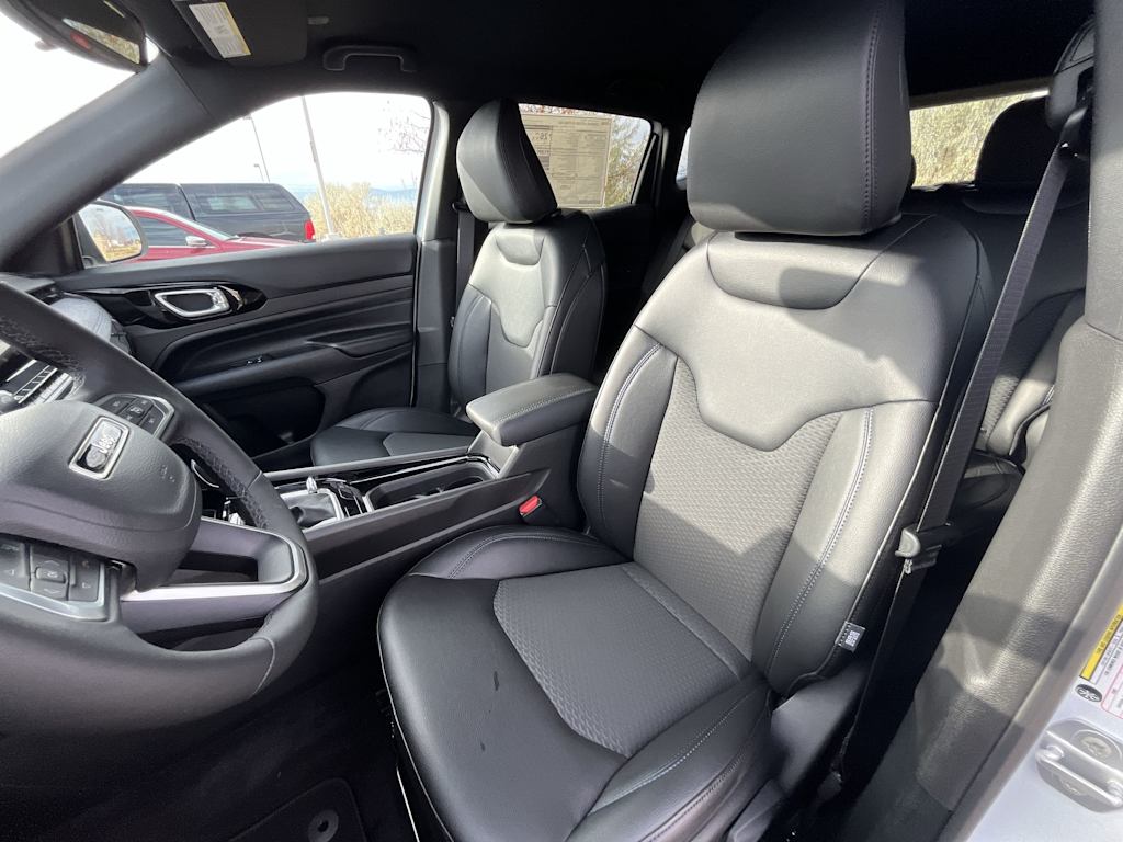 Thumbnail: 2026 Jeep Compass - 11