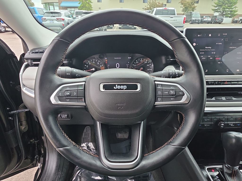 Thumbnail: 2022 Jeep Compass - 14