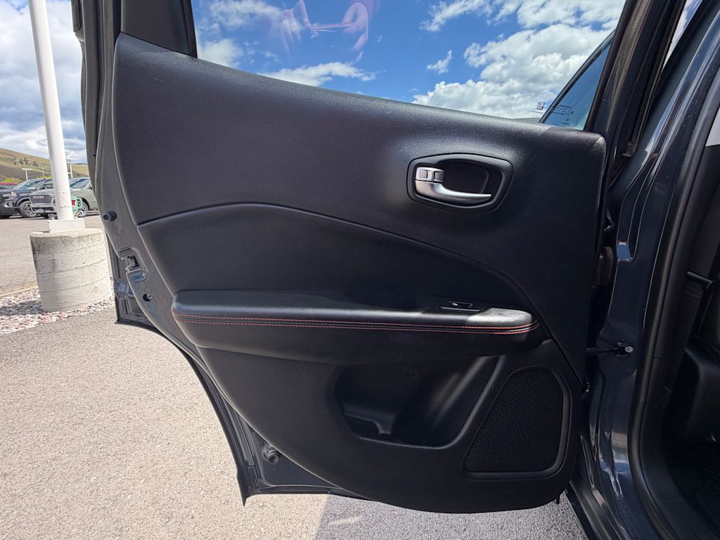 Thumbnail: 2018 Jeep Compass - 27