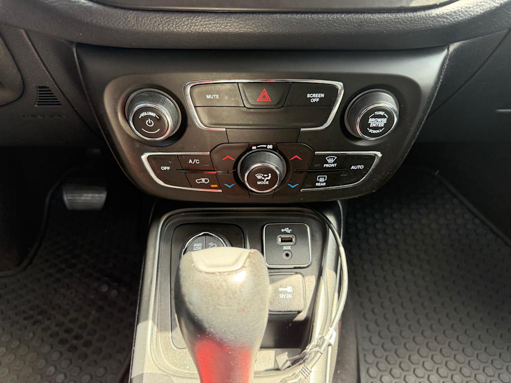 Thumbnail: 2018 Jeep Compass - 24