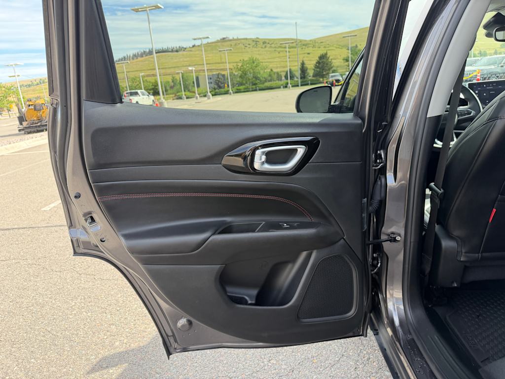 Thumbnail: 2022 Jeep Compass - 21