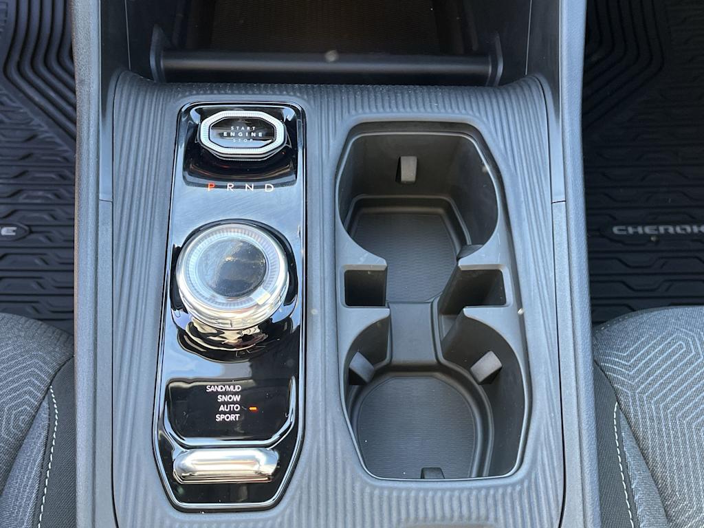 Thumbnail: 2026 Jeep Cherokee - 16