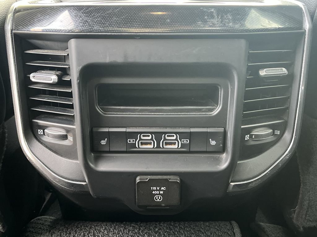2022 RAM 3500 Laramie 21