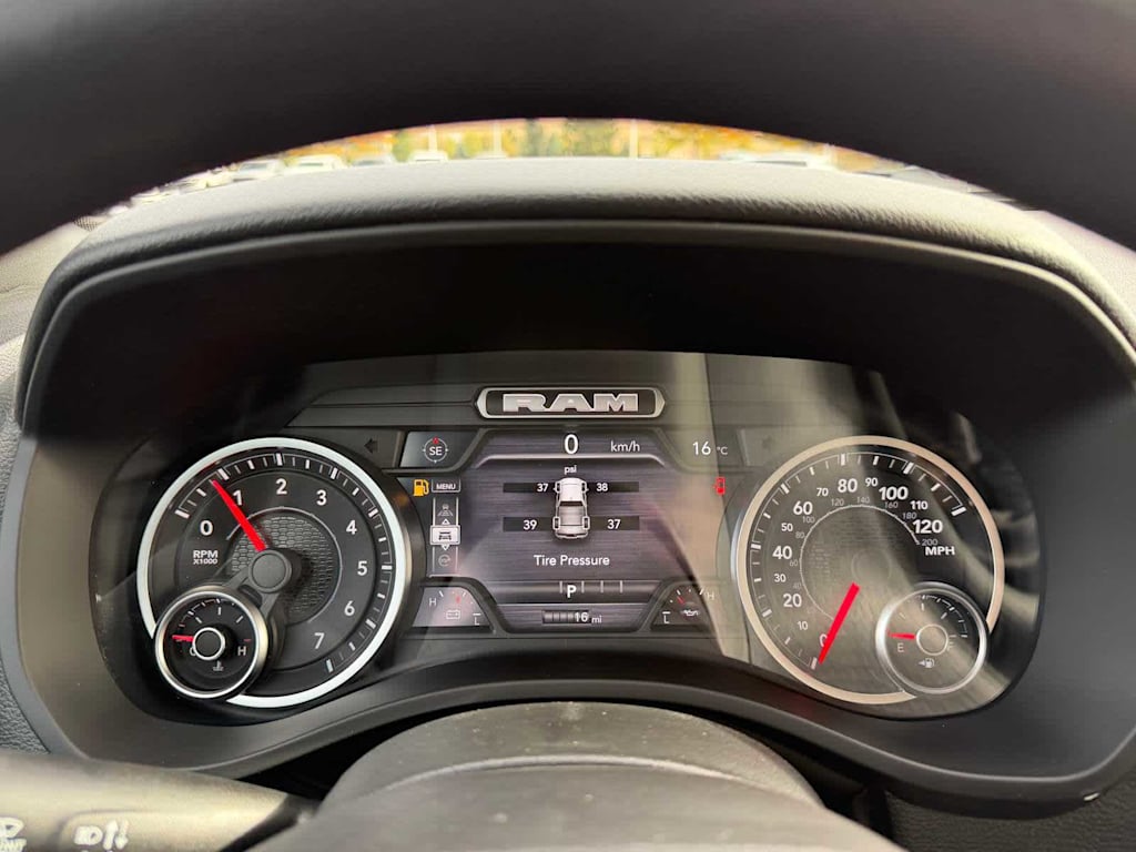 Thumbnail: 2026 RAM 1500 - 13