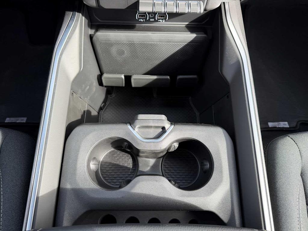 Thumbnail: 2026 RAM 1500 - 32