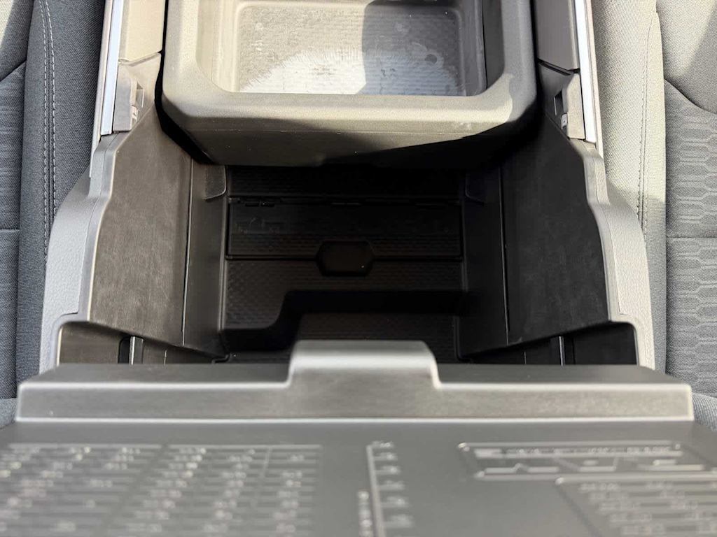 Thumbnail: 2026 RAM 1500 - 9