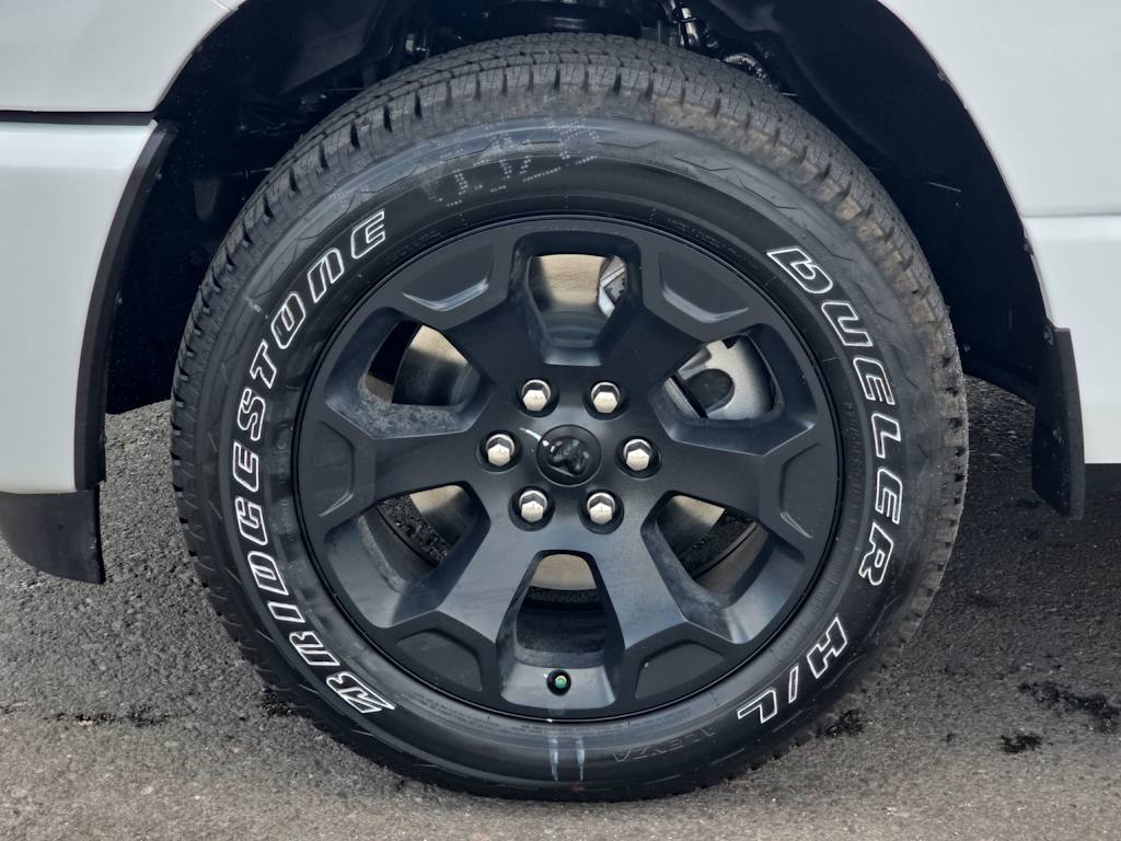 Thumbnail: 2026 RAM 1500 - 7