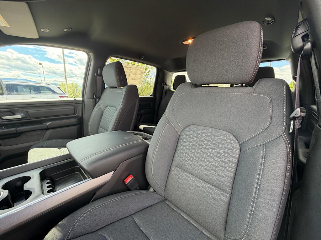 Thumbnail: 2026 RAM 1500 - 10