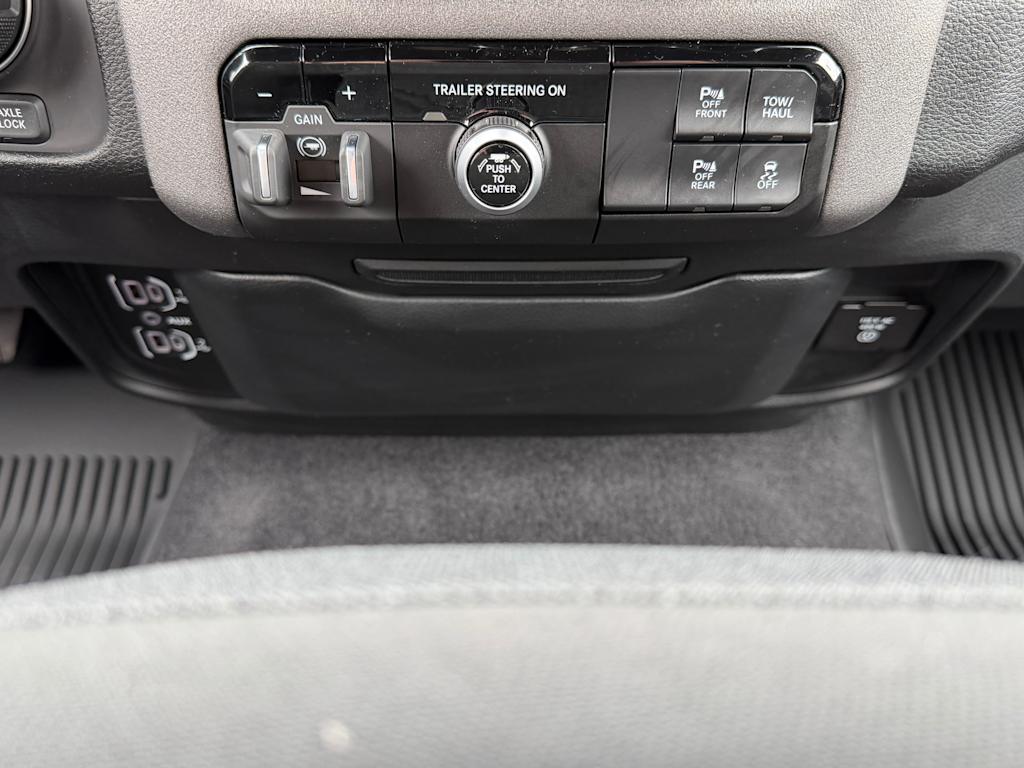 Thumbnail: 2026 RAM 1500 - 25