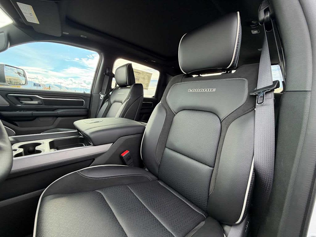 Thumbnail: 2026 RAM 1500 - 8