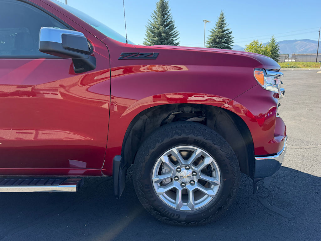 Thumbnail: 2023 Chevrolet Silverado 1500 - 7