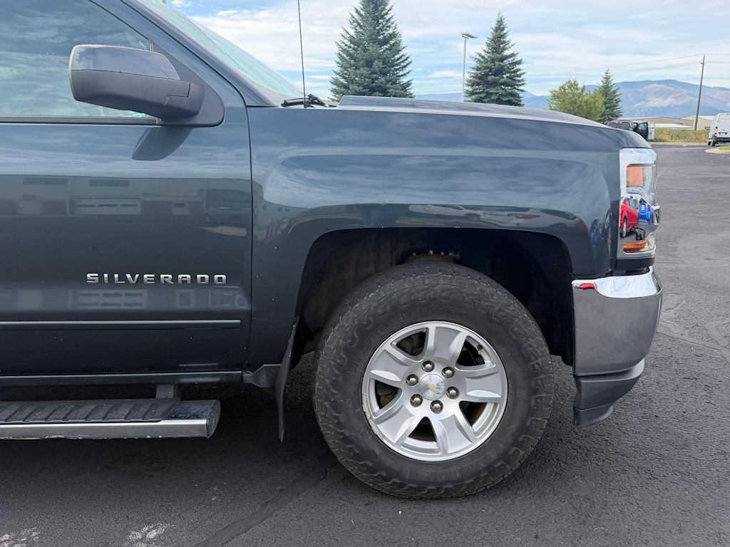 Thumbnail: 2017 Chevrolet Silverado 1500 - 6