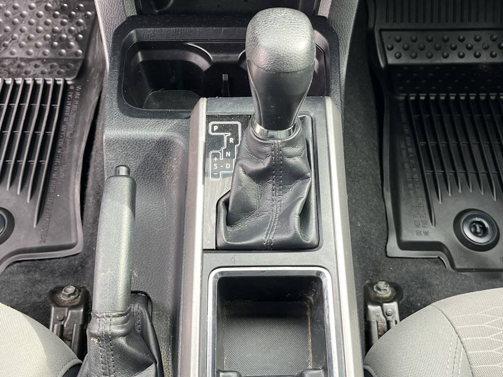 Thumbnail: 2019 Toyota Tacoma - 16