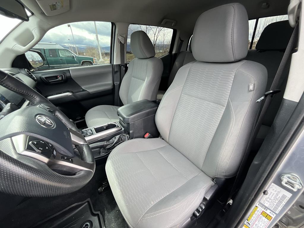 Thumbnail: 2019 Toyota Tacoma - 11