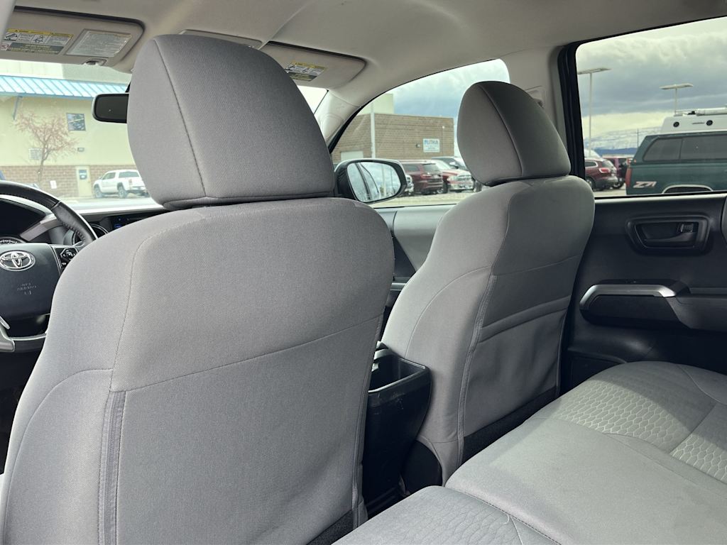 Thumbnail: 2019 Toyota Tacoma - 12